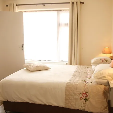 Bed and Breakfast Torine House 3*